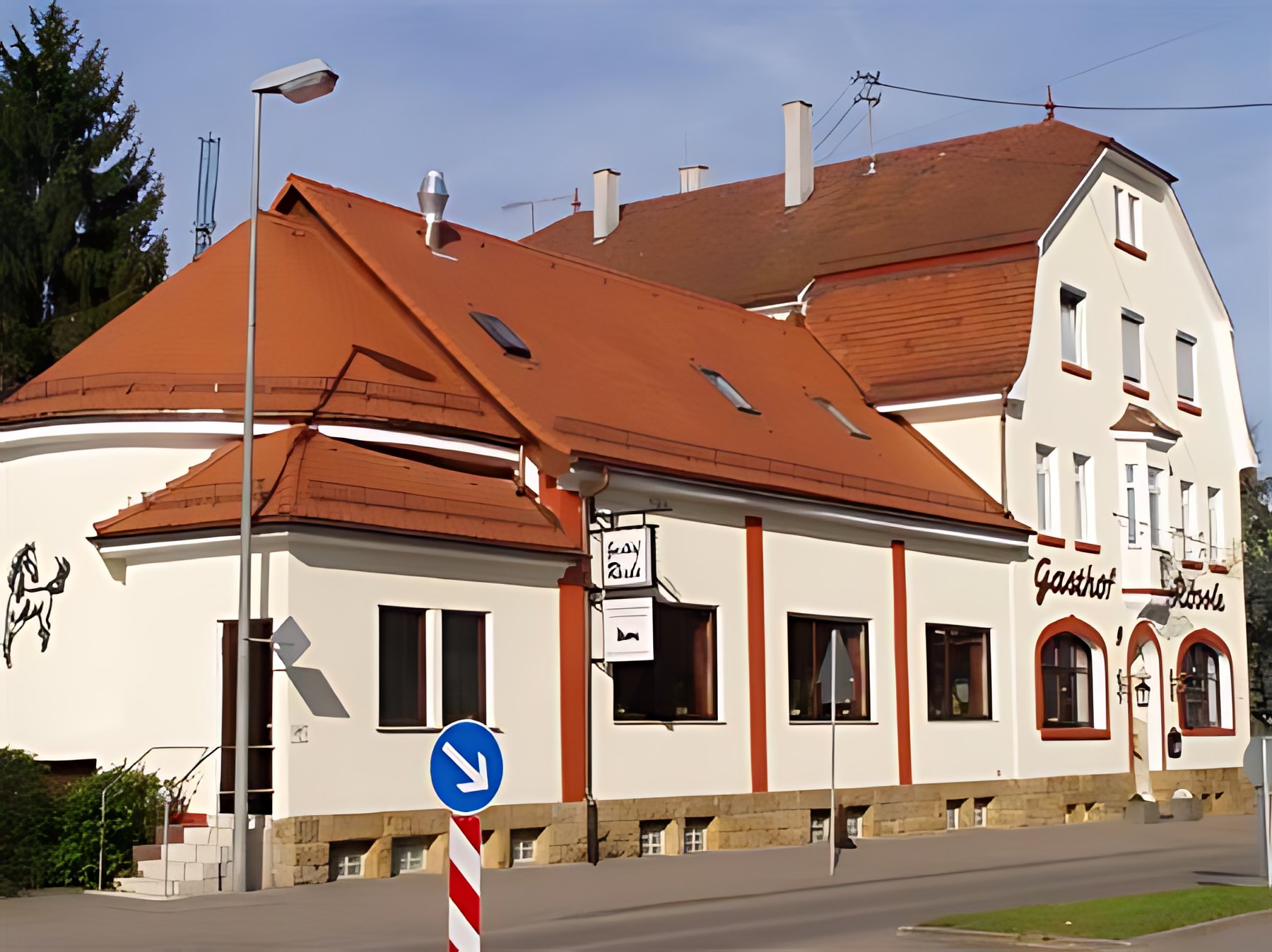 Frontansicht des Gasthofs Rössle